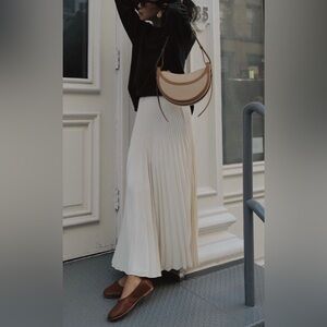 Elegant Cream Pleated Skirt